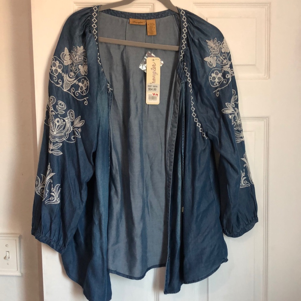 Wrangler button up never worn